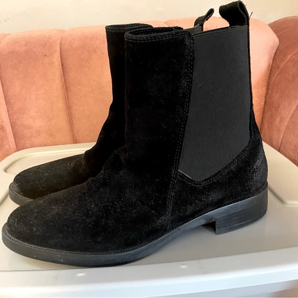 Emanuele Crasto Black Suede Chelsea Ankle Boots 39